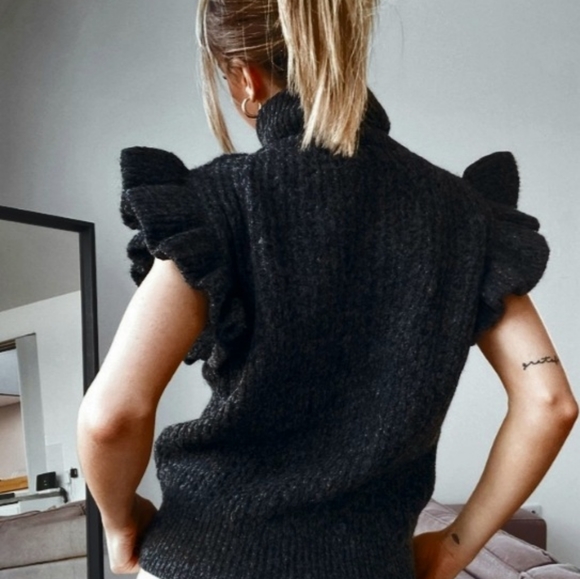 NWT Topshop Mock Sleeveless Sweater with Ruffles - Picture 3 of 4